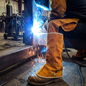 Protège-chaussures en cuir de vachette pleine fleur de qualité supérieure, avec fermeture élastique, résistants aux flammes et au feu, pour la sécurité professionnelle. - Product Image 6