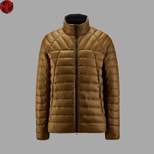 Doudoune marron matelassée pour homme, imperméable et coupe-vent, avec col montant et fermeture éclair, idéale pour les voyages en extérieur, style décontracté uni - Product Image 1