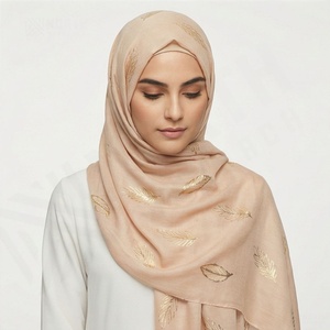 Pañuelo Elegante para la Cabeza, Hijab Largo y Estilizado para Mujer, Tela Suave y Ligera, Chal Moderno y Cómodo para Uso Diario en la Oficina, Premium - Product Image 5