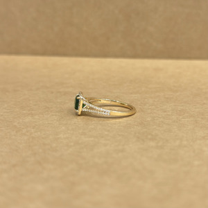Bague en or jaune 14 carats avec diamant de laboratoire taille émeraude 1,48 carat, certifiée IGI, pour l'exportation – La magie des diamants fins - Product Image 3
