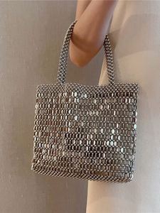 Bolsos de Mano Brillantes Retro de Metal con Lentejuelas, Bolsos de Verano Brillantes con Cuentas a la Moda, Precio de Mayoreo en Oferta - Product Image 4