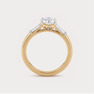 Anillo de Compromiso Solitario con Diamante Cultivado en Laboratorio de Corte Pera de 4.40CT en Oro Amarillo de 14K, Anillo Moderno con Diseño Bypass, Joyería Fina Personalizada - Product Image 2