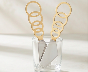 Ensemble de trancheurs à fromage en acier inoxydable au design élégant en forme d'anneau avec poignée dorée, parfait pour les mariages et les occasions spéciales. - Product Image 2