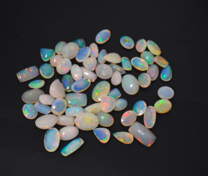Lot de pierres précieuses d'opale éthiopienne naturelle Multi Fire, formes et tailles variées, facettées, pierres précieuses en vrac pour la création de bijoux - Product Image 5