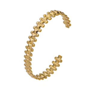 Brazalete de Metal Elegante en Tono Plateado para Mujer, con Diseño Moderno y Acabado Premium - Product Image 1