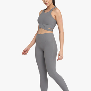 Conjunto de Yoga para Mujer de Alta Calidad, Ligero y Transpirable, Top Deportivo con Leggings de Cintura Alta para Fitness y Entrenamiento - Product Image 3