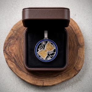 Montre Pendentif Sablier Hip Hop Chrétien Personnalisé en Moissanite Sertie de Micro-Pavé avec Design Engrenage en Argent 925 VVS - Product Image 6