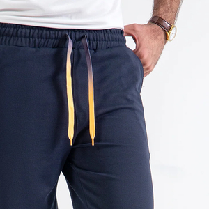 Shorts de sport respirants et personnalisés pour hommes, pour la course à pied et l'entraînement, en vente - Product Image 5