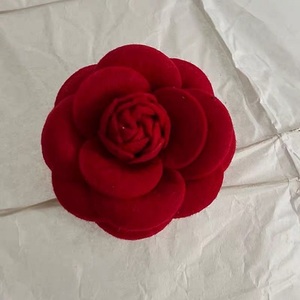 Broche de solapa con flor de camelia, broche floral vintage, adorno decorativo para cuello, joyería para mujer, estilo formal para fiestas - Product Image 1