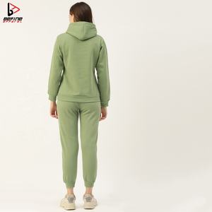 Nouveautés OEM ODM : Survêtements d'hiver pour femmes, vêtements de sport de haute qualité en coton, confortables. - Product Image 3