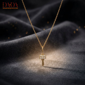 Collier pendentif clé personnalisé avec pierres pavées, bijou raffiné pour femme, cadeau personnalisé - Product Image 3