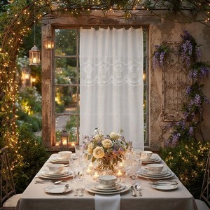 Ravissant panneau de rideau en lin blanc floral transparent avec bord festonné. Broderie vintage classique pour la décoration de maison de style campagnard français - Product Image 4