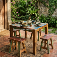 Table à manger DIVADI style Melanie, modèle carré avec pieds KD, en bois de bateau recyclé, design durable, écologique, pliable, assemblée