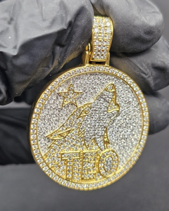 จี้รูปหัวหมาป่าประดับเพชรโมอิสซาไนต์ เงินแท้ 925 ชุบทอง จี้สลักอักษรย่อแบบกำหนดเอง สองสี สไตล์ฮิปฮอป - Product Image 1