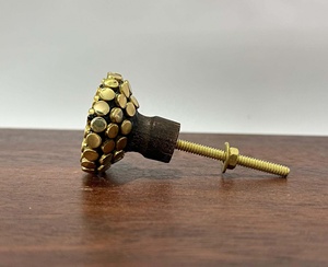 Tiradores de cajón de madera clásicos Puntos de cadena de plata Diseño hecho a mano ecológico Fondo relleno de cerámica amarilla para la decoración de la cocina del hogar - Product Image 3