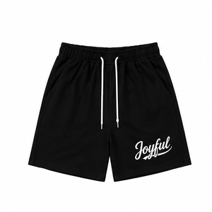 กางเกงขาสั้นลำลองสีดำสำหรับผู้ชาย พิมพ์ลาย Joyful ที่ด้านหน้า เอวแบบรูดเชือก ระบายอากาศได้ดี เป็นมิตรกับสิ่งแวดล้อม ผลิตจากผ้าโพลีเอสเตอร์ 100% - Product Image 1