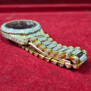 Hip Hop Luxury Sport Iced Out Moissanite Reloj de cuarzo con movimiento ETA Correa De cuero resistente al agua para hombres y mujeres - Product Image 1