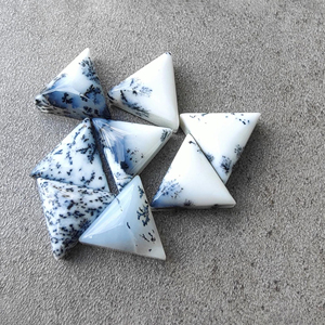 Agate Dendritique Naturelle AAA+ Cabochon Forme Triangulaire Pierre Précieuse Calibrée, pour la Fabrication de Bijoux Disponible en Toutes Tailles Pierre Non Montée - Product Image 1