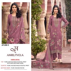 Ensemble Kurti et pantalon en viscose pure, imprimé numérique, avec broderie Aari et travail manuel, tenue ethnique pour fêtes et mariages. - Product Image 5
