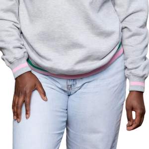 Sweat-shirt universitaire gris AKA, col rond unisexe, lettres grecques, coton premium, décontracté, élégant, confortable - Product Image 5