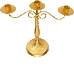 Lampe à huile artisanale en laiton Bold Blossom avec éteignoir |   Porte-bougie décoratif religieux pour mariage |   Directement de l'usine - Product Image 4
