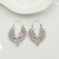 Boucles d'oreilles pendantes vintage en filigrane pour femme, en alliage plaqué or, bijoux fantaisie pour soirée, tons argent et or
