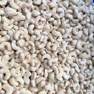 Emballage sous marque privée Noix de cajou, amandes de cajou SANTIGO Kaju en vrac, amandes de première qualité - Product Image 1