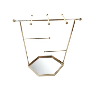 Nouveau design, porte-bijoux moderne plaqué or, porte-bijoux classique en métal et présentoir, vente en gros - Product Image 1