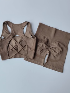 Ensemble de yoga sans couture personnalisé pour femme : soutien-gorge de sport et tenue d'entraînement taille haute respirante et extensible pour la course et l'entraînement - Product Image 6