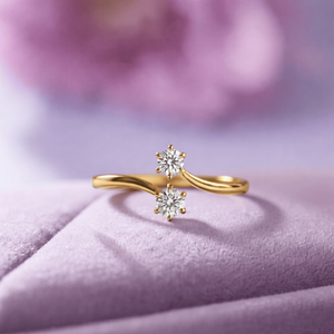 Bague d'amour éternelle plaquée platine en argent de marque Hallmark avec zircon - Product Image 1