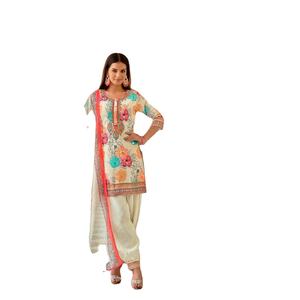 Estampado y bordado en seda Marlin y parte inferior de estilo afgano en seda romana con conjunto dupatta Kurti - Product Image 4