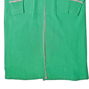 Cardigan en tricot vert Alpha pour femme, à manches longues, en molleton de coton, avec broderie grecque et lettres AKA, col en V, style universitaire - Product Image 3