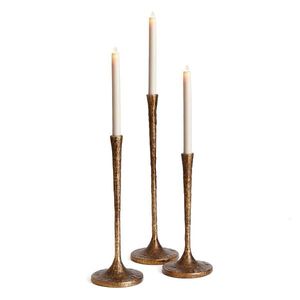 Juego de Portavelas Cónicos de Oro Antiguo Forjado a Mano – Trío de Candelabros de Latón Artesanales con Forma de Tulipán para Decoración de Mesa de Lujo - Product Image 2