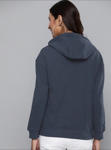 Sudadera con Capucha Azul Marino para Mujer, Estampado Vacay, Corte Regular, Ropa Casual, 100% Algodón Tejido, Estilo Otoñal - Product Image 2