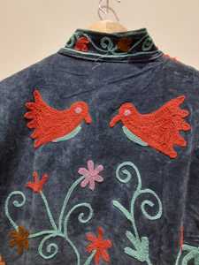 Veste bomber à col rond à bouton unique à séchage rapide avec motif floral brodé Suzani, courte et chaude en cachemire pour femmes - Product Image 6