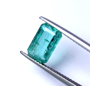Esmeralda 100% Natural, Facetada, Octogonal, 2.41 Quilates, 10.3x6.3x4.4mm, Verde, Rajasthan, India, Certificada por IGI, GEMS INTERNATIONAL, Personalizada - Product Image 5
