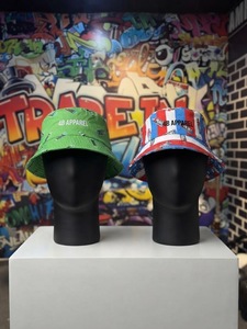 Casquettes de baseball en satin imperméables à 5 panneaux pour enfants, personnalisables avec bouton – Chapeaux de mode sur mesure - Product Image 1