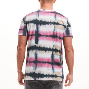 Camiseta sublimada con estilo, colores vibrantes, tacto suave y corte moderno, perfecta para los amantes de la moda casual diaria. - Product Image 3