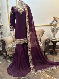 Nueva Camisa de Chifón Puro con Hermoso Trabajo Artesanal, con Hermosa Falda Gharara de Chifón y Dupatta con Bordes Bordados de Chifón - Product Image 2