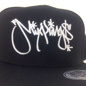 หมวกแก๊ป Snapback สีดำ ผ้าฝ้าย ปักลายตัวอักษร ดีไซน์ Unisex ปรับขนาดได้ 6 แผง สไตล์สตรีท - Product Image 2