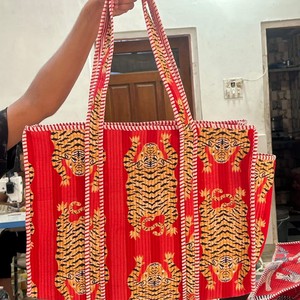 Sac fourre-tout en coton imprimé tigre rouge, style bohème, design à panneaux ouverts, sac de shopping toutes saisons - Product Image 6