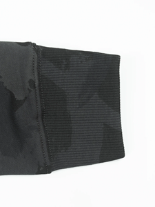 Vêtements décontractés contemporains avec un sweat à capuche confortable en tissu doux pour les voyages, le quotidien et les activités saisonnières - Product Image 2