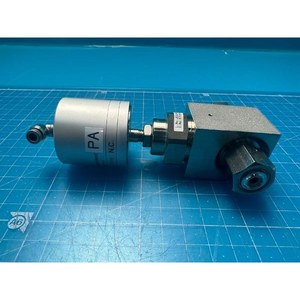 Válvula de fuelle FUJIKIN 316L 473634 usada tal como está, piezas de equipos semiconductores Legacy - Product Image 1