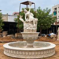 Grande fontaine de jardin extérieure en marbre, statue classique, élément aquatique, style européen orné, poli, autoportant, sculptée, représentant une femme