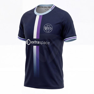 T-shirt d'entraînement respirant pour hommes, conçu pour un confort maximal pendant l'entraînement sportif et les exercices quotidiens - Product Image 4