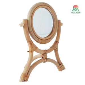 กระจกแต่งหน้าแบบตั้งโต๊ะหวายพร้อมขาตั้งสามขาที่มั่นคงและสะท้อนภาพคมชัดหมุนได้อย่างราบรื่น - Product Image 1