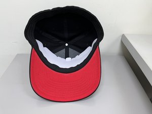 Gorra de Béisbol Estructurada de 6 Paneles con Logotipo y Color Personalizables, Accesorio Casual Moderno para Exteriores, Hecha en Fábrica en Vietnam - Product Image 4