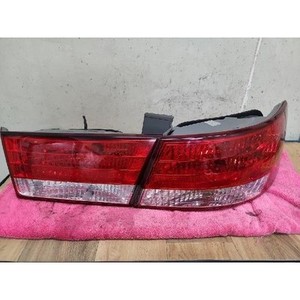 โคมไฟท้ายขวา โซนาต้า รุ่น COMB OUTSIDE, RH มือสอง ของแท้ OEM 924023K400 - Product Image 1