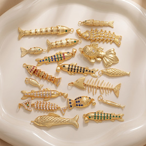 Pendentif en forme d'arête de poisson plaqué or XH, corail, strass multicolores, breloque animale marine pour la fabrication de bijoux - Product Image 3