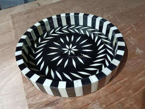 Ensemble de sous-verres décoratifs modernes en os incrusté, mobiles et de qualité supérieure, par Tradebyd - Product Image 2